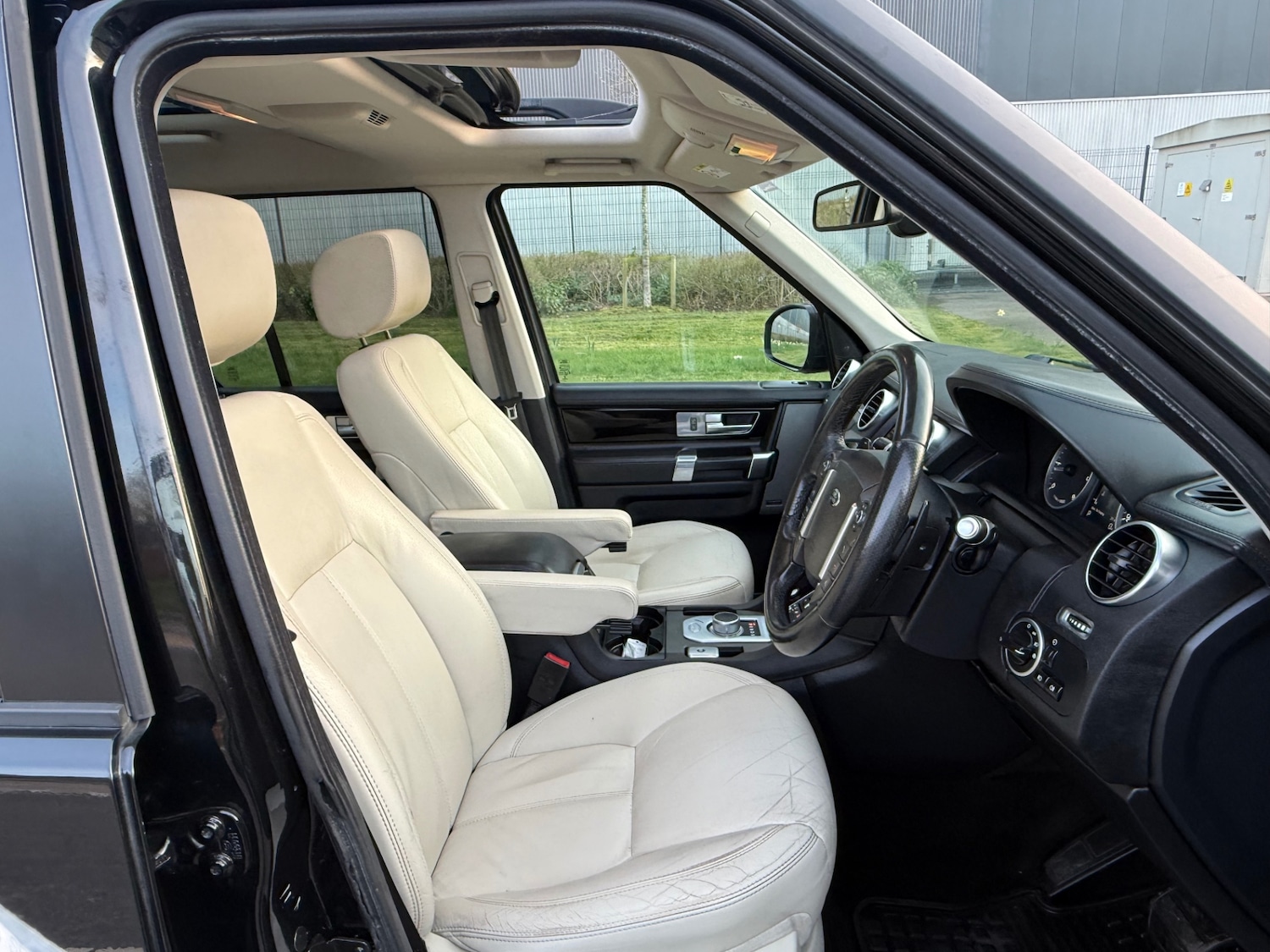 Used Land Rover Discovery 2014 for sale - 77952240: Photo 19