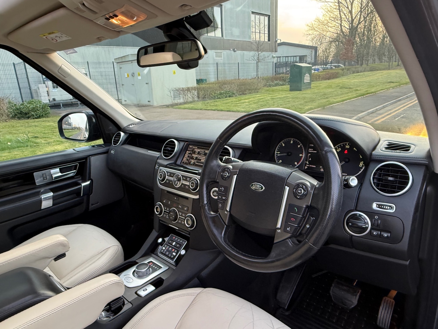 Used Land Rover Discovery 2014 for sale - 77952240: Photo 20