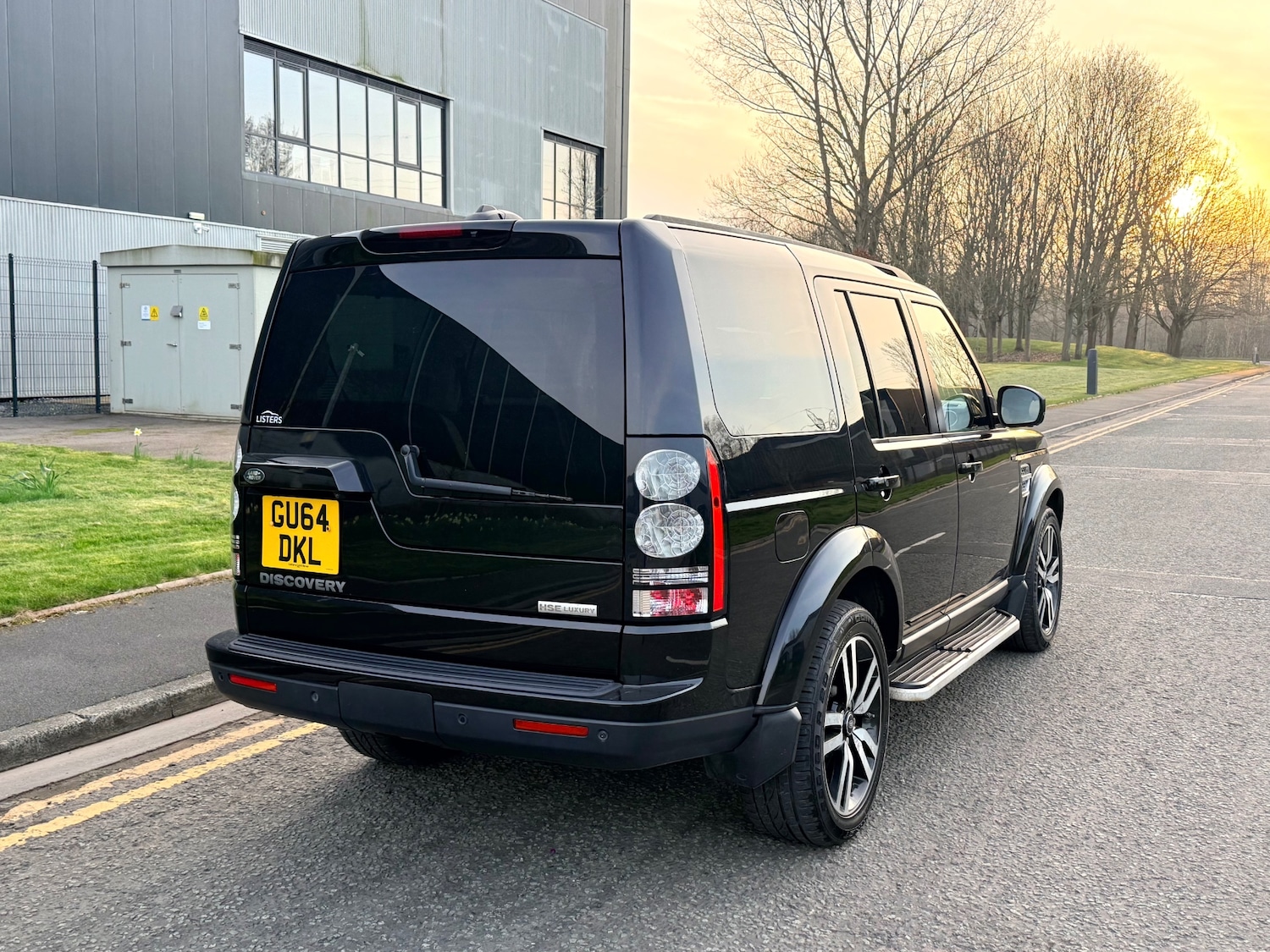 Used Land Rover Discovery 2014 for sale - 77952240: Photo 3