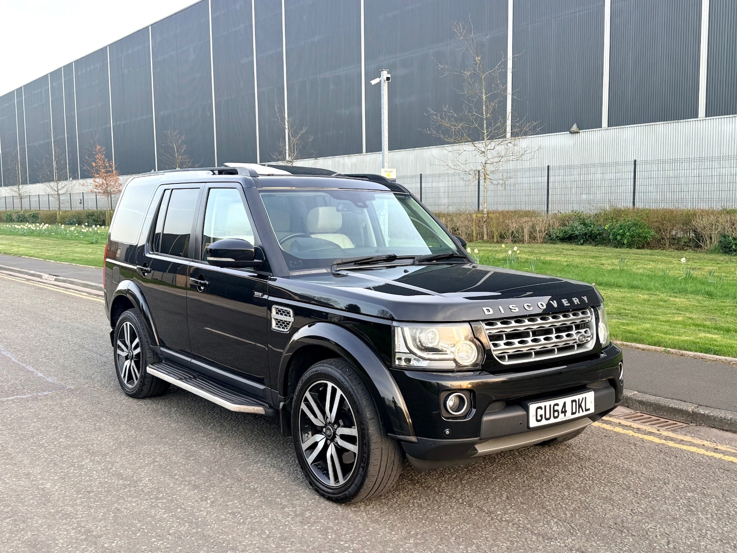Used Land Rover Discovery 2014 for sale - 77952240: Photo 9