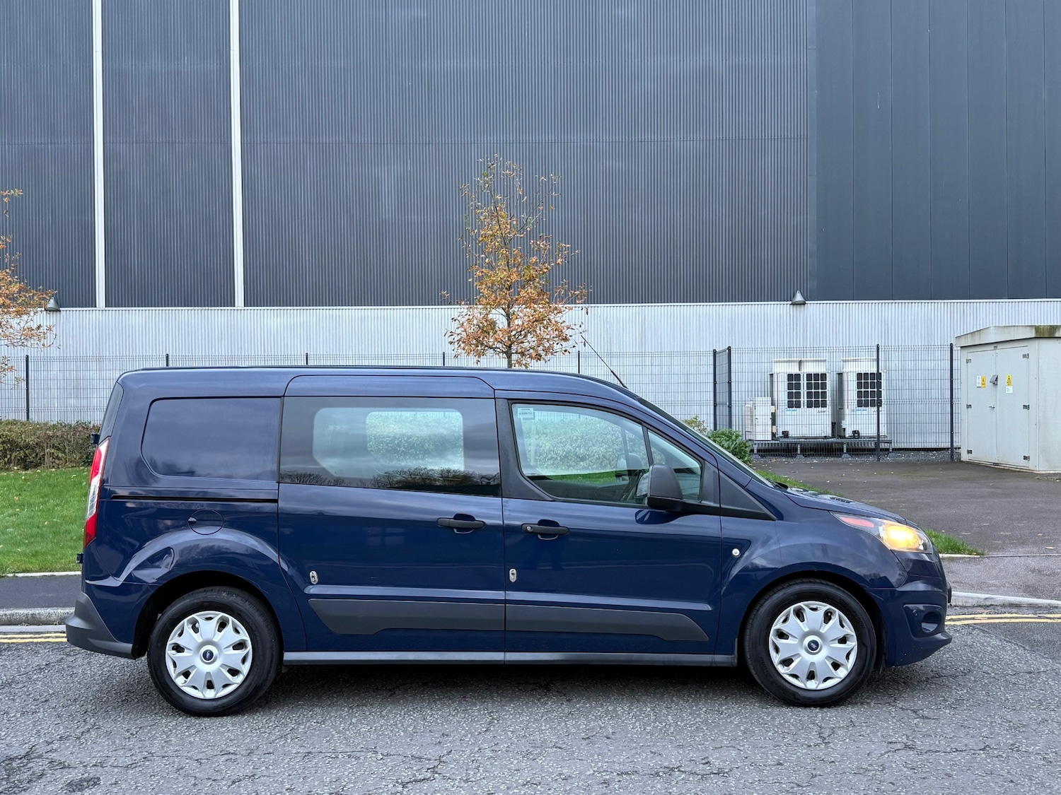 Used Ford Transit Connect 2017 for sale - 76519286: Photo 2