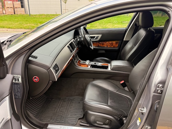 Used Jaguar XF 2012 for sale - 76276906: Photo 12