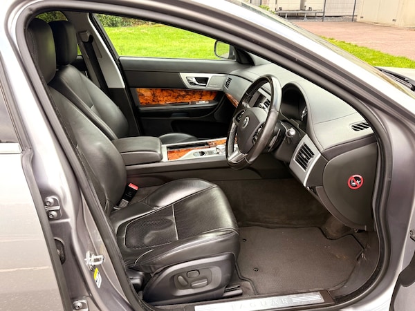 Used Jaguar XF 2012 for sale - 76276906: Photo 16