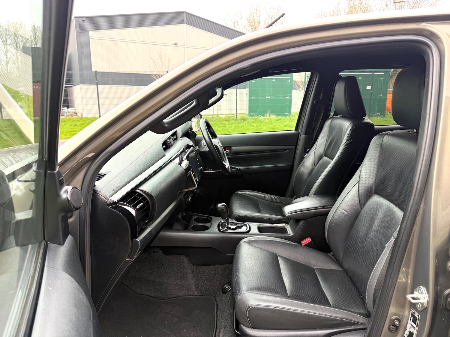 Used Toyota Hilux 2021 for sale - 77985108: Photo 16