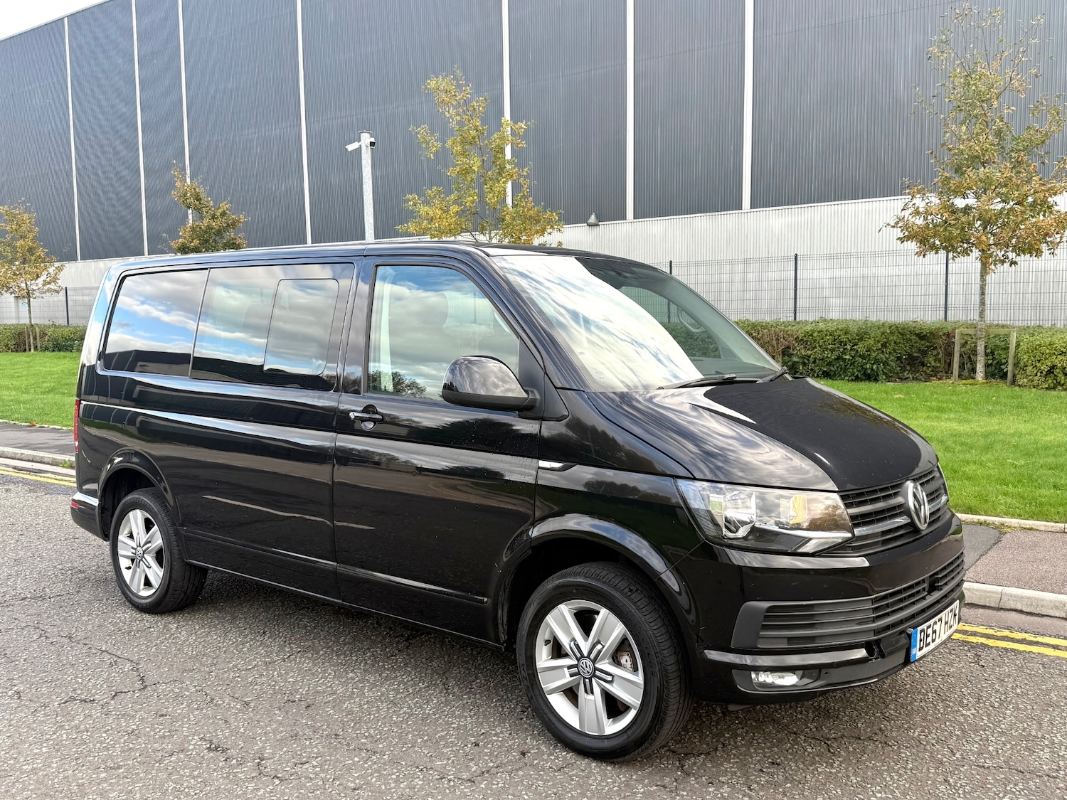 Used Volkswagen Transporter 2017 for sale - 76343959: Photo 1