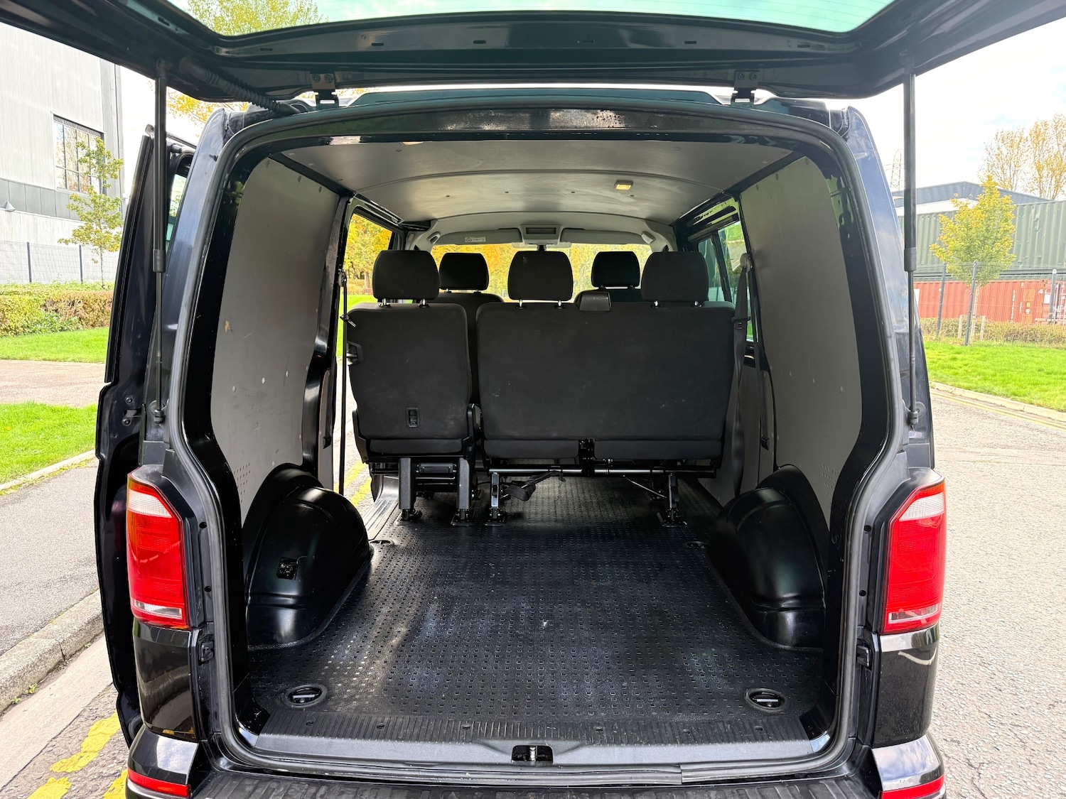 Used Volkswagen Transporter 2017 for sale - 76343959: Photo 12