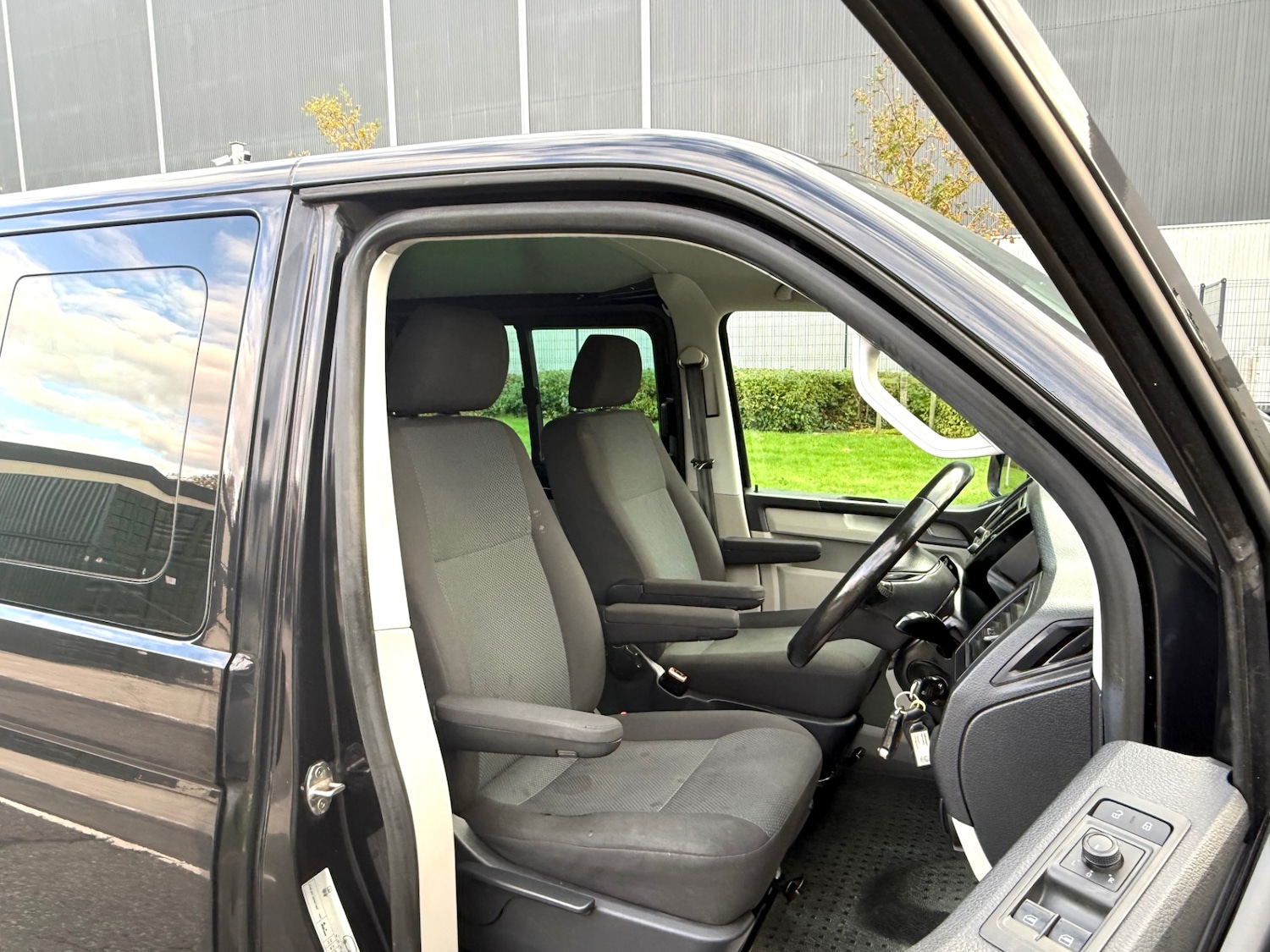 Used Volkswagen Transporter 2017 for sale - 76343959: Photo 20