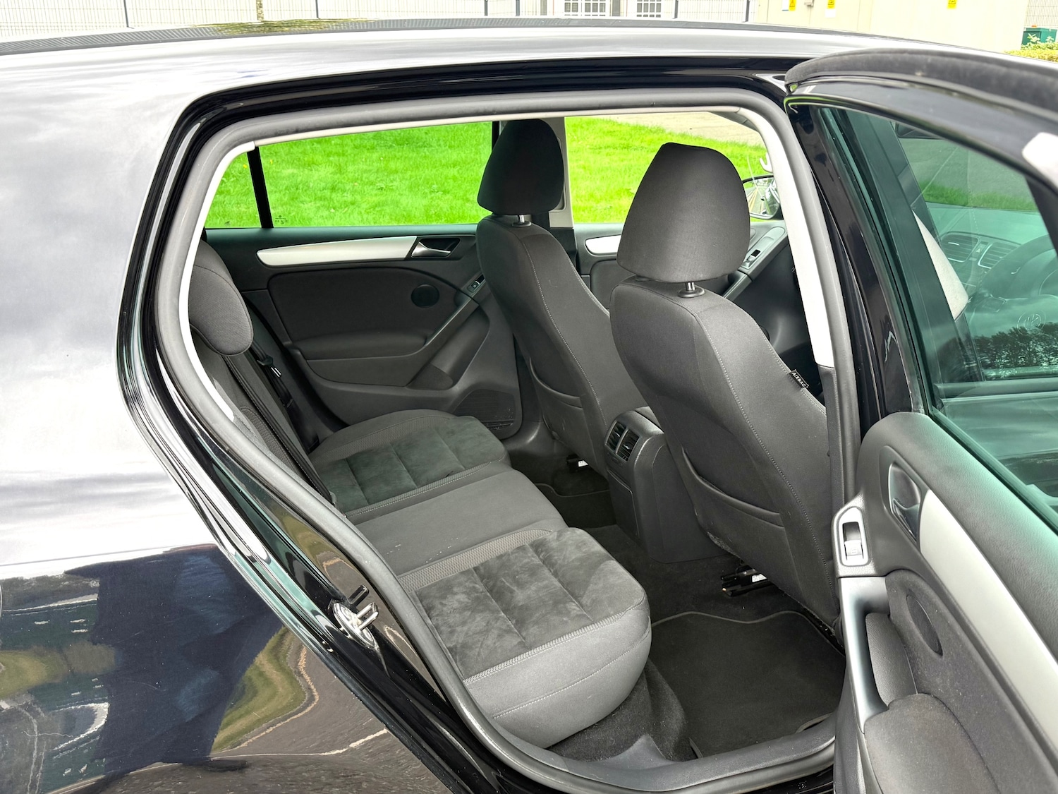 Used Volkswagen Golf 2011 for sale - 76055803: Photo 10