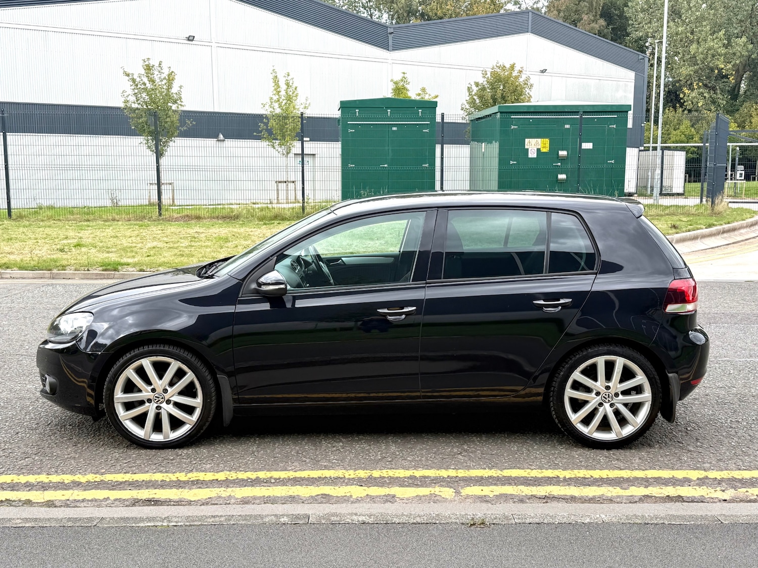 Used Volkswagen Golf 2011 for sale - 76055803: Photo 8