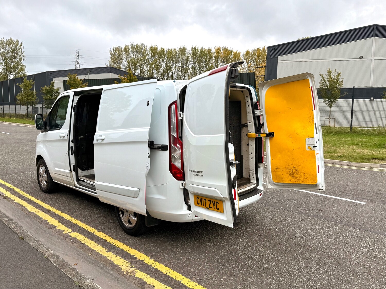 Used Ford Transit Custom 2017 for sale - 76220514: Photo 11