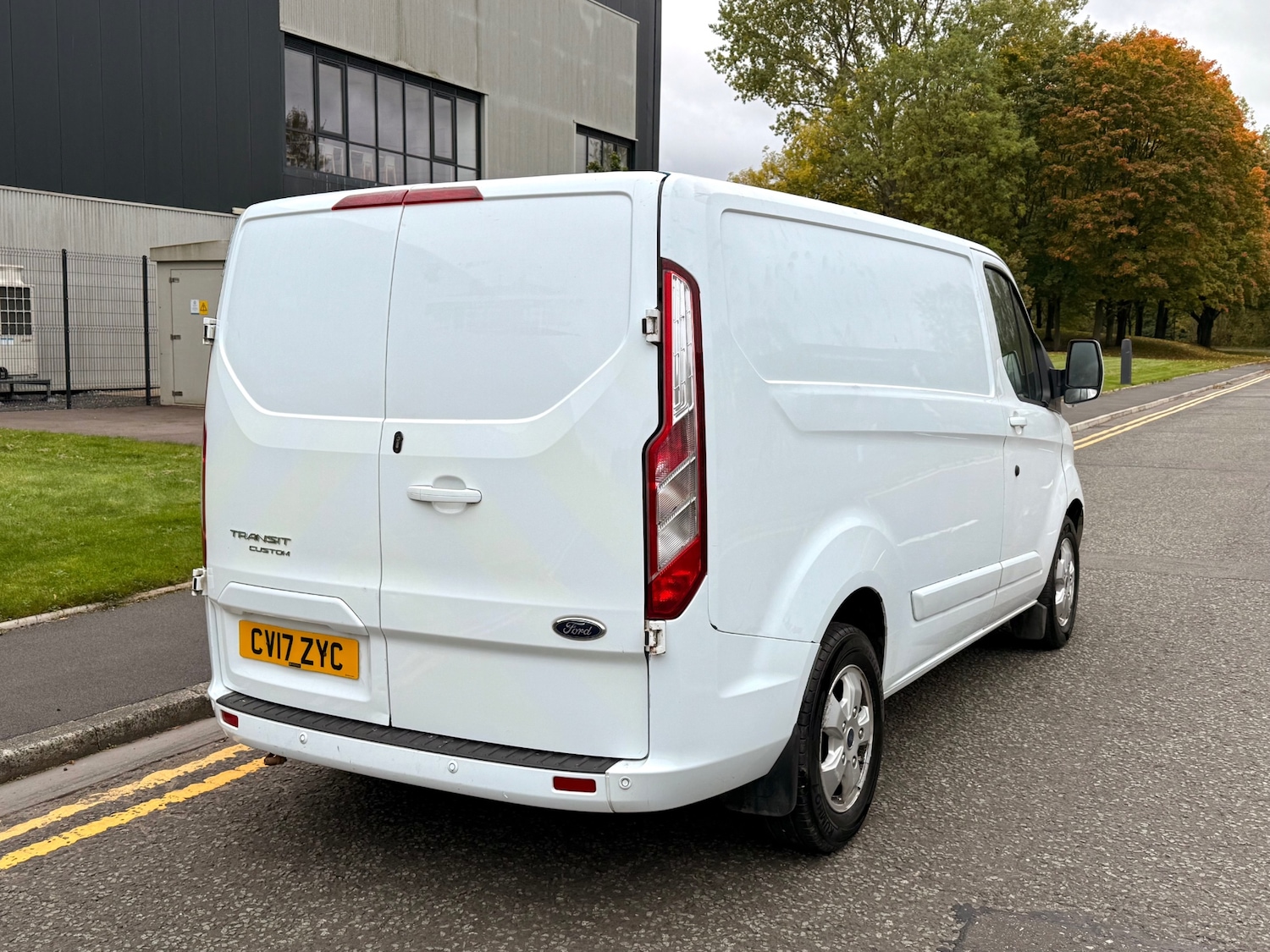 Used Ford Transit Custom 2017 for sale - 76220514: Photo 3