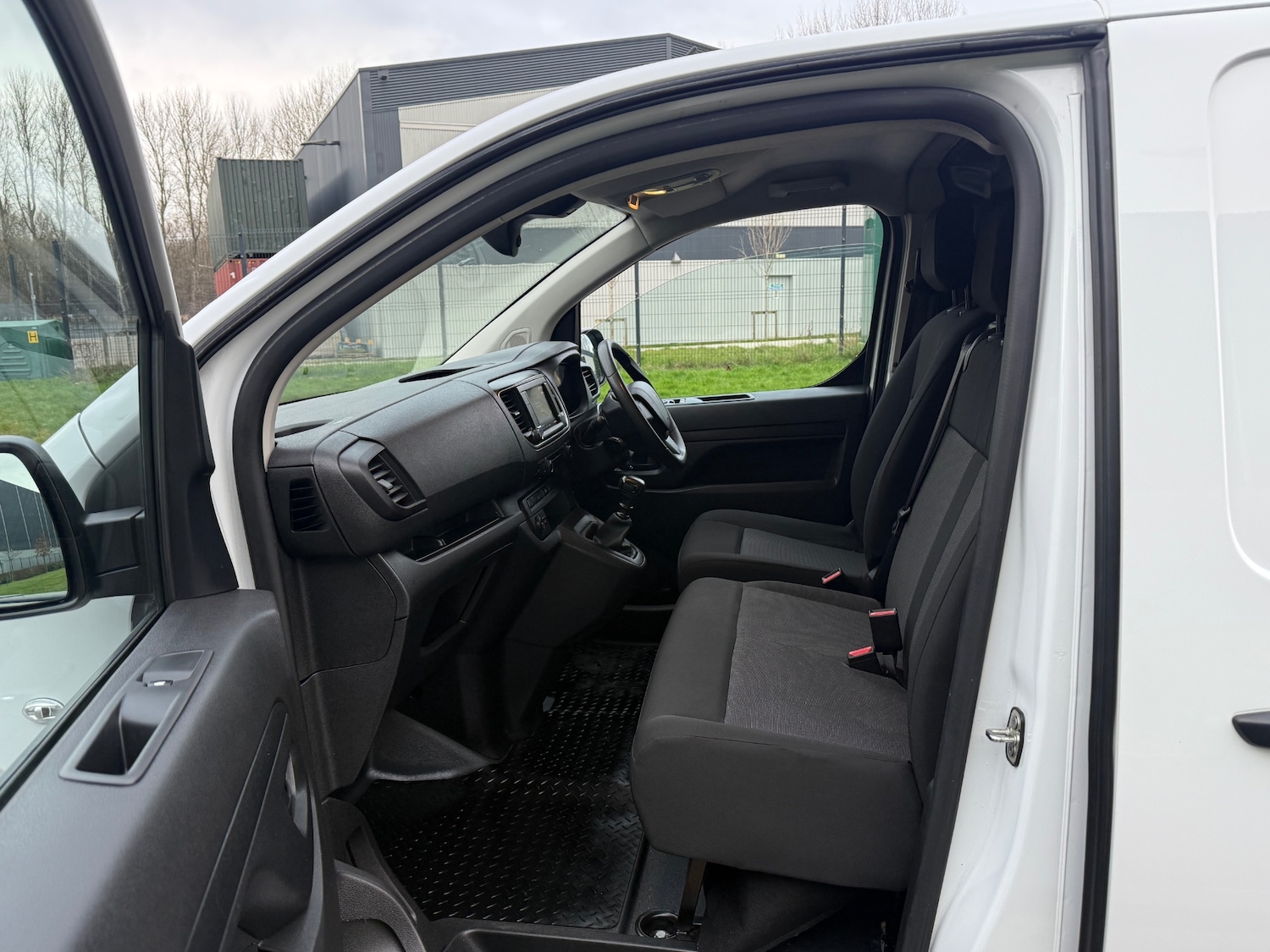 Used Peugeot Expert 2023 for sale - 77319221: Photo 15