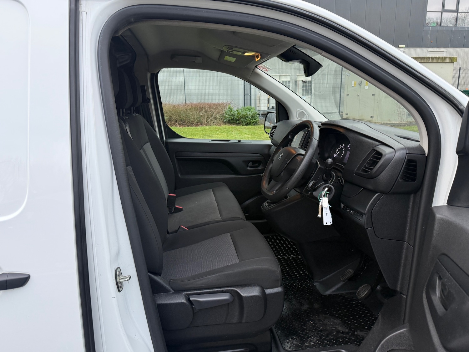 Used Peugeot Expert 2023 for sale - 77319221: Photo 16