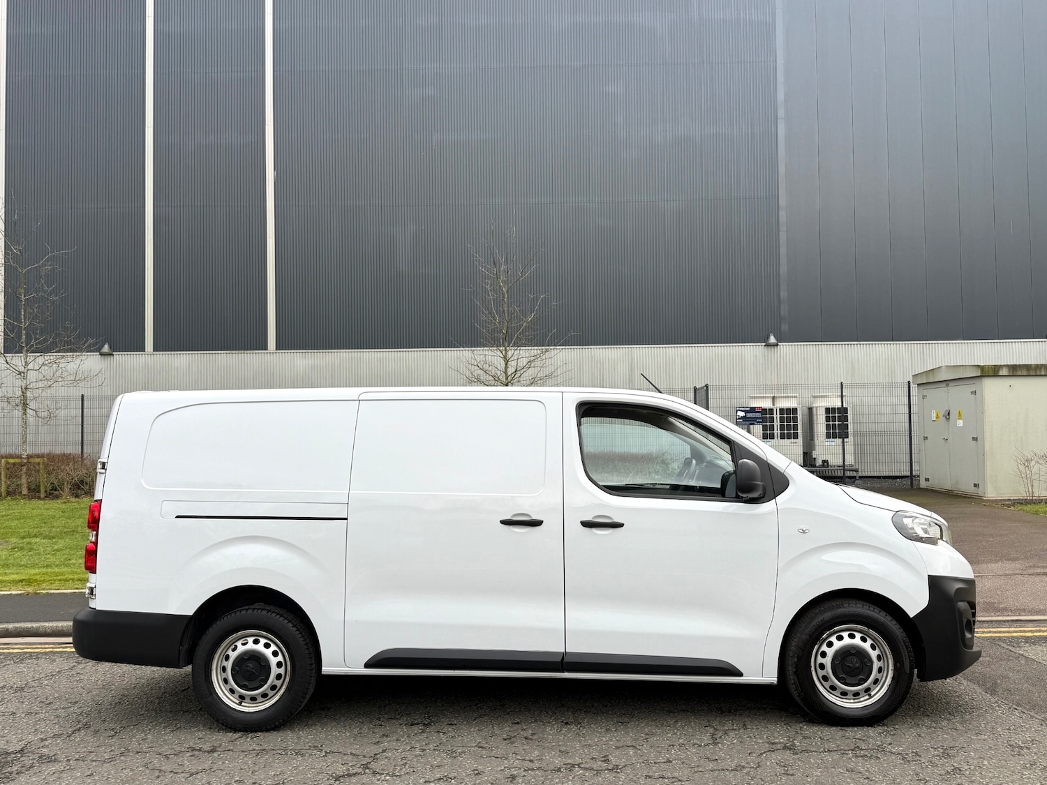 Used Peugeot Expert 2023 for sale - 77319221: Photo 2