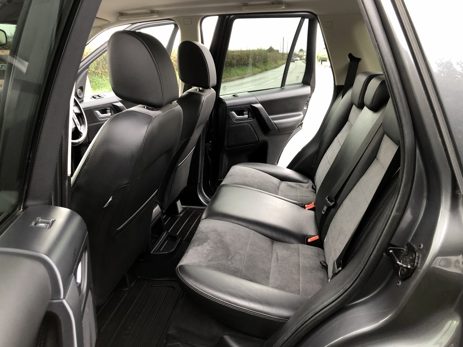 Used Land Rover Freelander 2 2011 for sale - 76557061: Photo 5