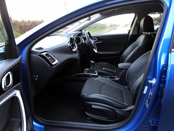 Used Kia Ceed 2018 for sale - 77247642: Photo