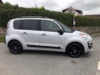 Used Citroen C3 Picasso 2016 for sale - 76193338: Photo 2