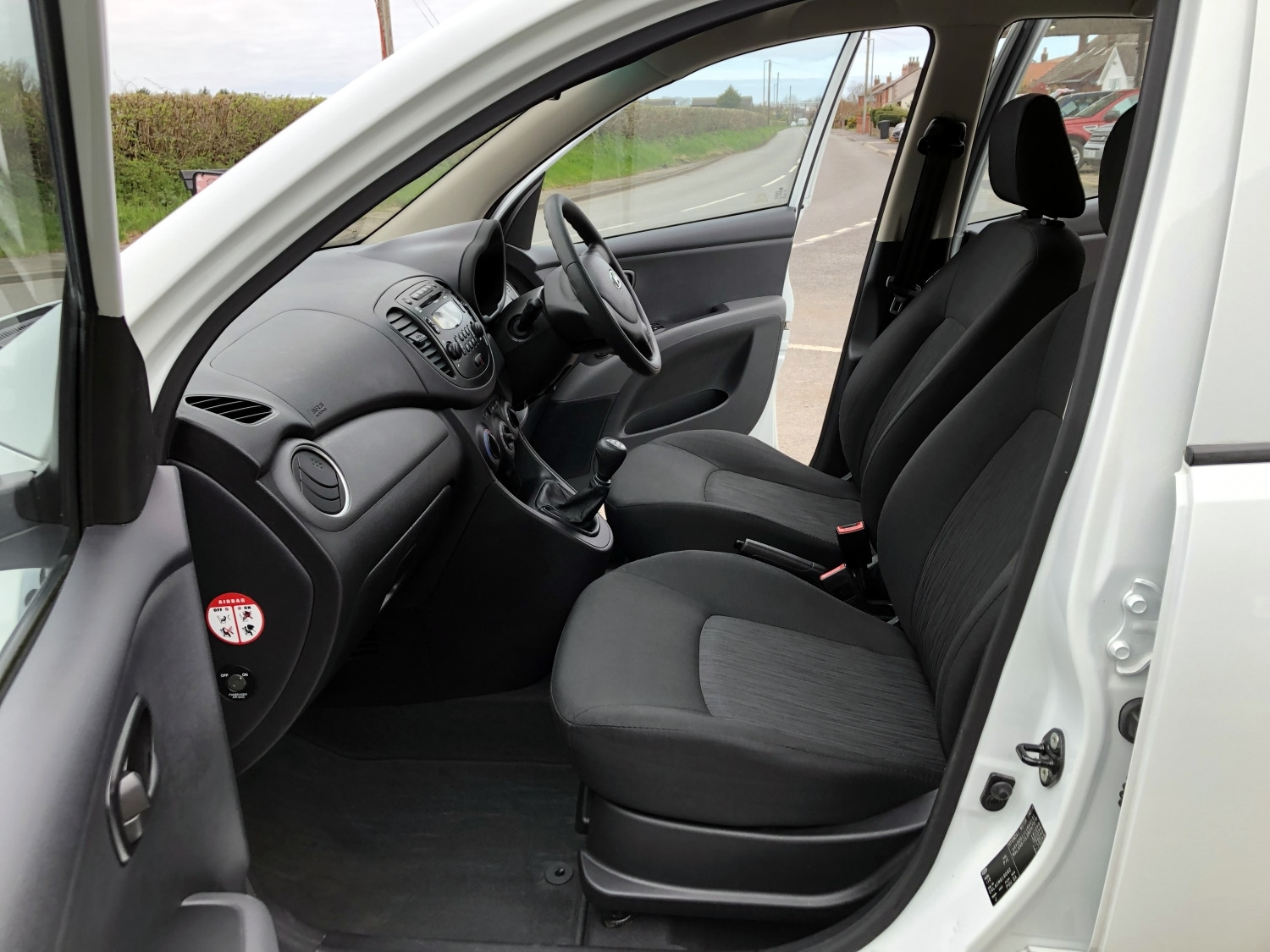 Used Hyundai i10 2013 for sale - 77998790: Photo 4