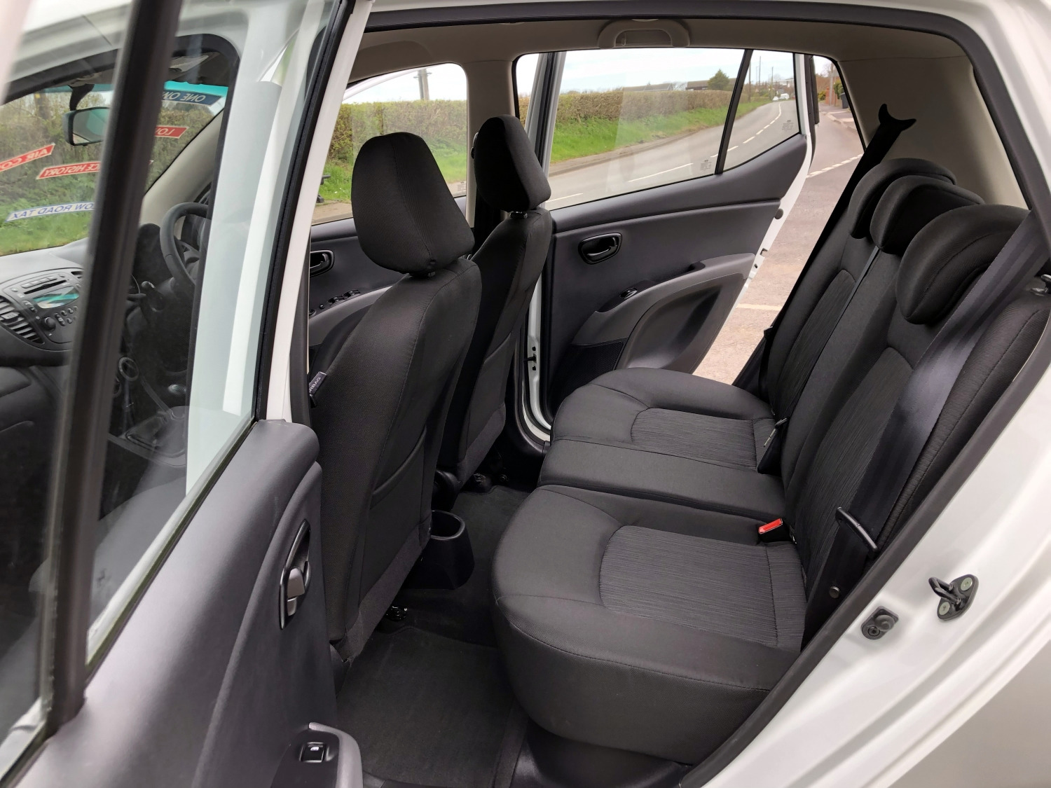 Used Hyundai i10 2013 for sale - 77998790: Photo 5