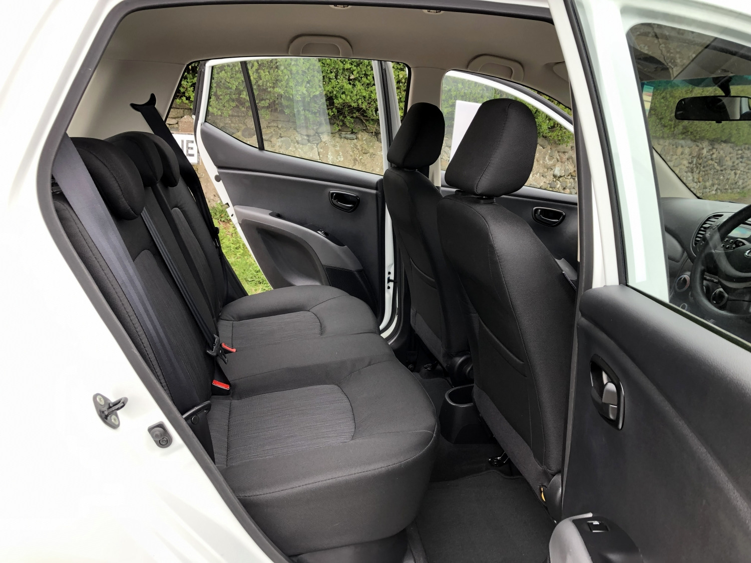 Used Hyundai i10 2013 for sale - 77998790: Photo 6