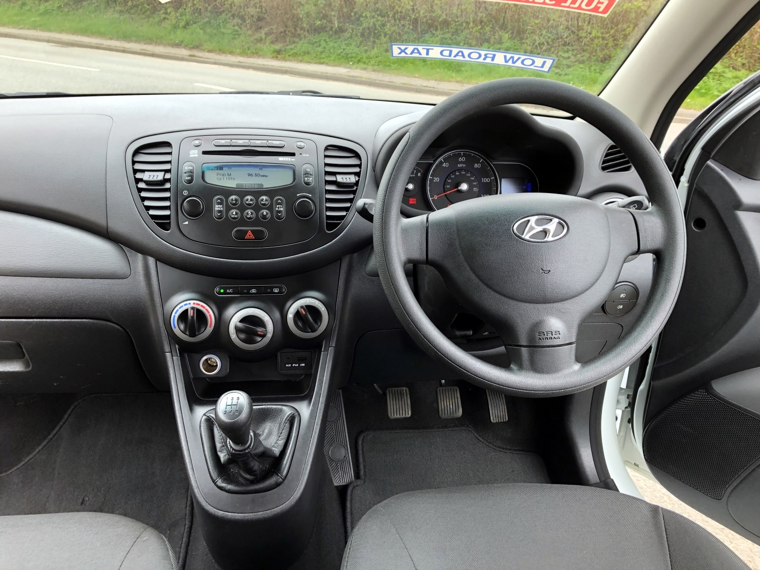Used Hyundai i10 2013 for sale - 77998790: Photo 8