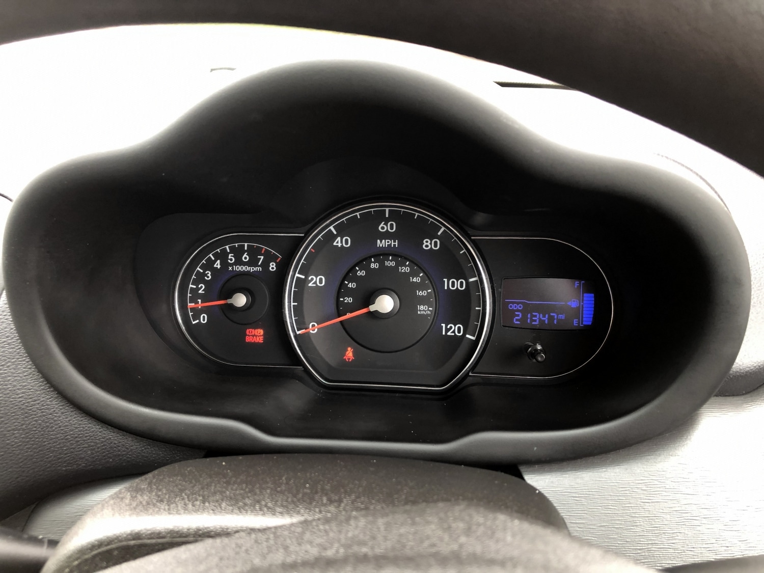 Used Hyundai i10 2013 for sale - 77998790: Photo 9