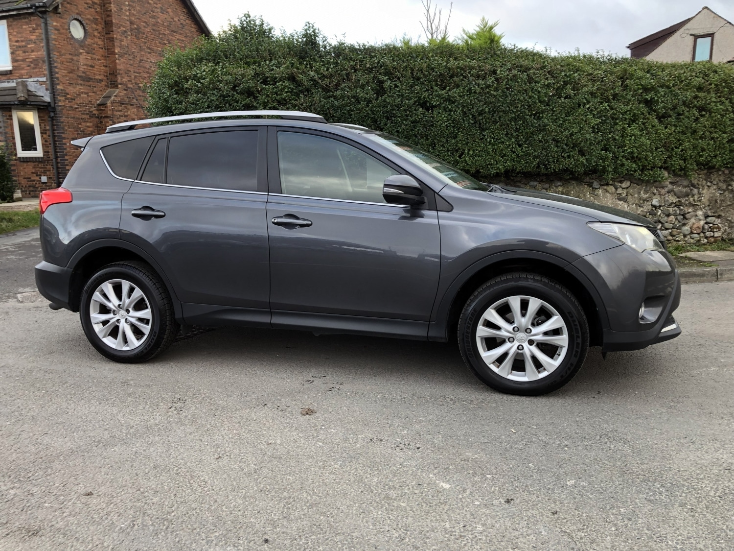 Used Toyota RAV4 2013 for sale - 76506112: Photo 2