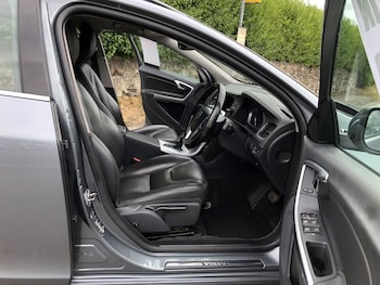 Used Volvo V60 2017 for sale - 79175414: Photo