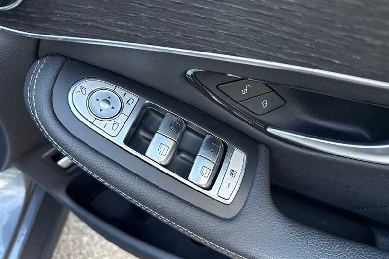 Used Mercedes-Benz GLC 2020 for sale - 75759166: Photo 18