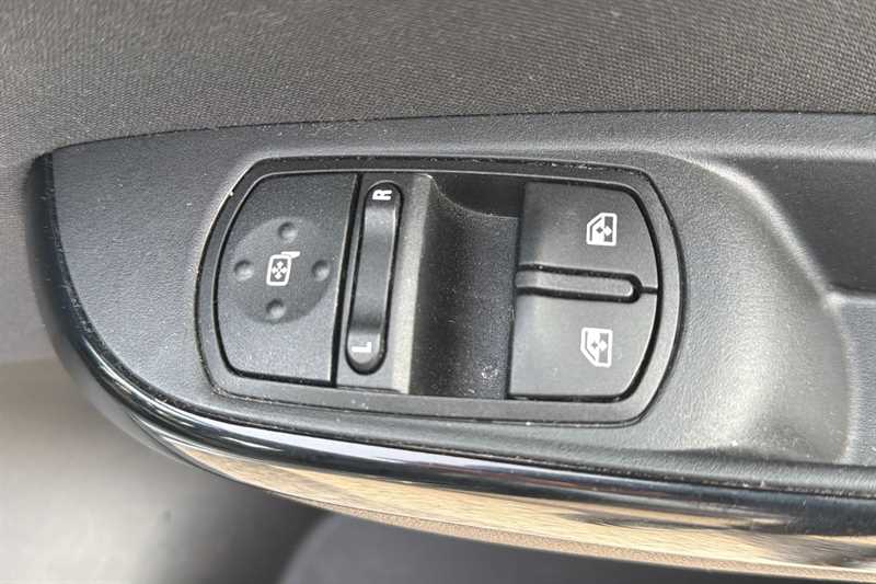 Used Vauxhall Corsa 2017 for sale - 78009551: Photo 18