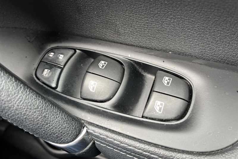 Used Nissan Qashqai 2018 for sale - 78089040: Photo 19