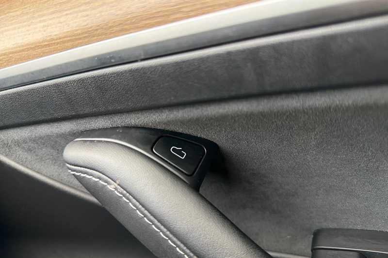 Used Tesla Model 3 2021 for sale - 77256801: Photo 24