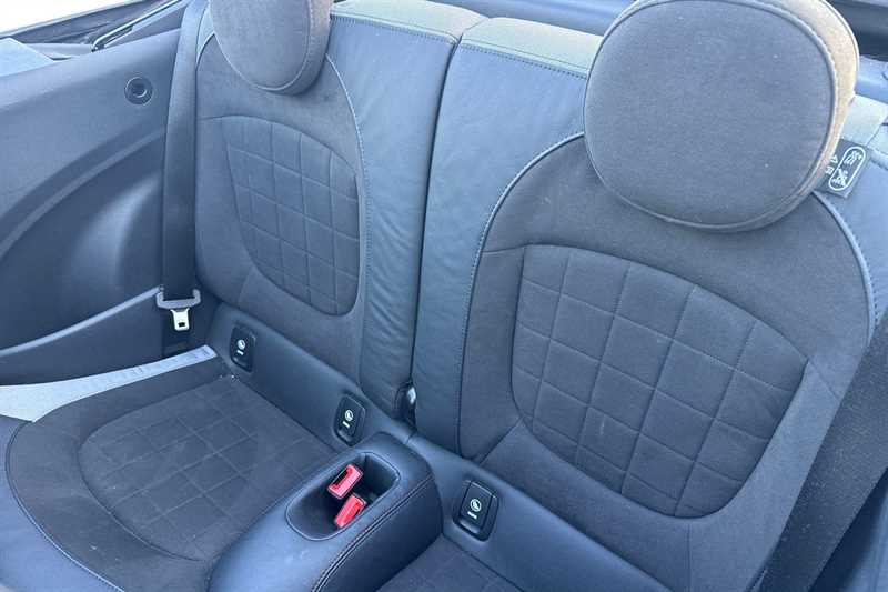 Used MINI Convertible 2024 for sale - 76441959: Photo 19