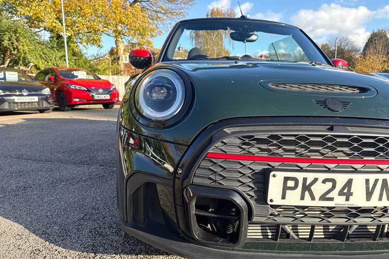 Used MINI Convertible 2024 for sale - 76441959: Photo 21