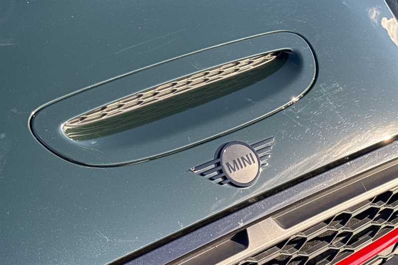 Used MINI Convertible 2024 for sale - 76441959: Photo 23