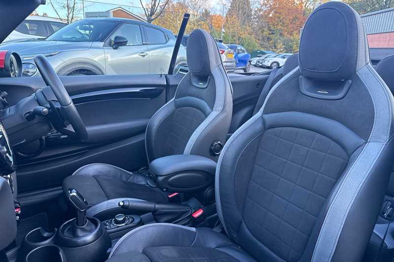 Used MINI Convertible 2024 for sale - 76441959: Photo 26