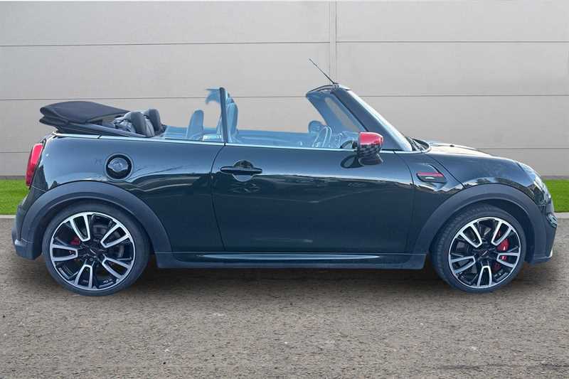 Used MINI Convertible 2024 for sale - 76441959: Photo 3