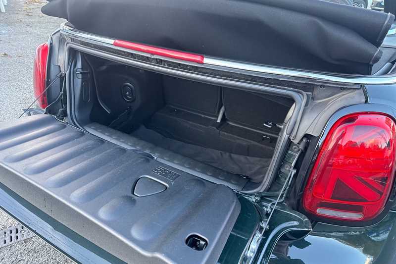 Used MINI Convertible 2024 for sale - 76441959: Photo 32