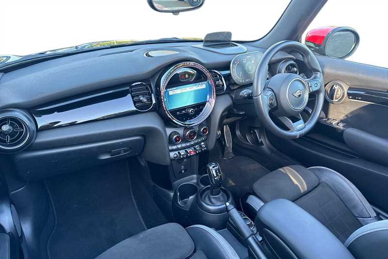 Used MINI Convertible 2024 for sale - 76441959: Photo 7