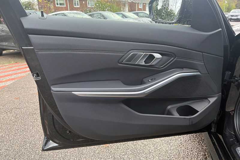 Used BMW 3 Series 2021 for sale - 76661309: Photo 33