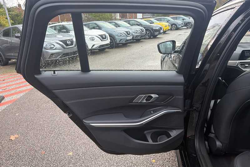 Used BMW 3 Series 2021 for sale - 76661309: Photo 34