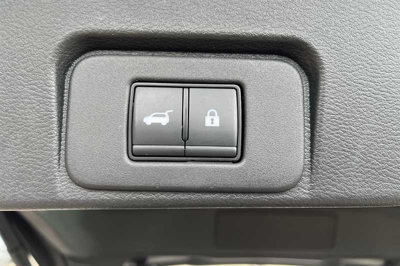 Used Nissan X-Trail for sale - 76705784: Photo 52