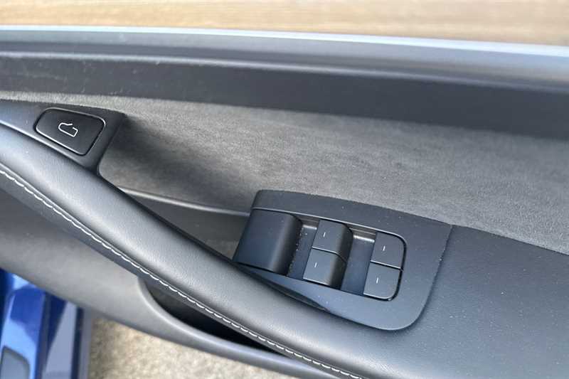 Used Tesla Model Y 2023 for sale - 76112528: Photo 19