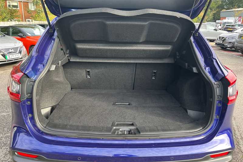 Used Nissan Qashqai 2017 for sale - 76062424: Photo 21