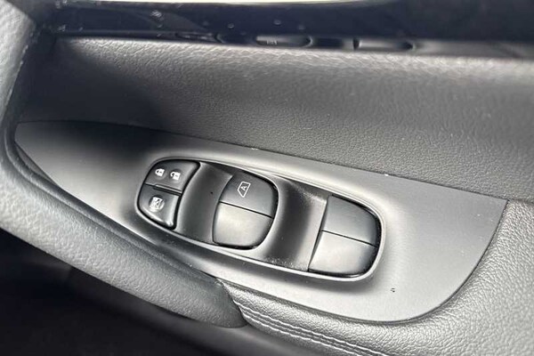 Used Nissan Qashqai 2017 for sale - 75679455: Photo 19