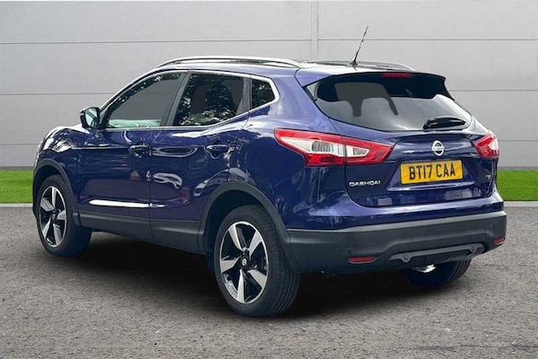 Used Nissan Qashqai 2017 for sale - 75679455: Photo 2