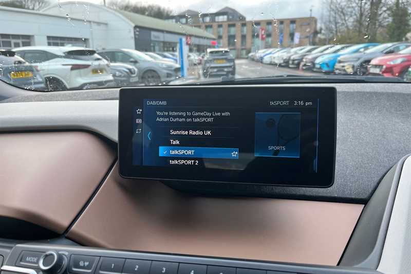 Used BMW i3 2020 for sale - 76928310: Photo 11