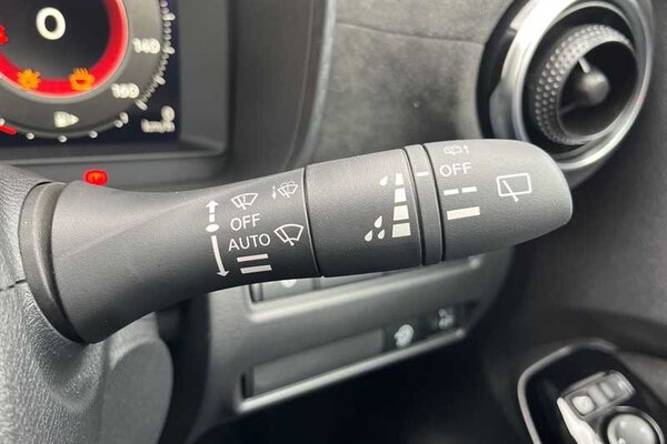 Used Nissan Juke 2025 for sale - 75603264: Photo 38