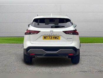 Used Nissan Qashqai 2023 for sale - 76155255: Photo