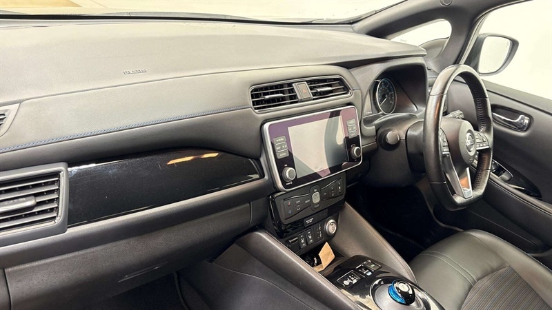 Used Nissan Leaf 2021 for sale - 76487610: Photo 3